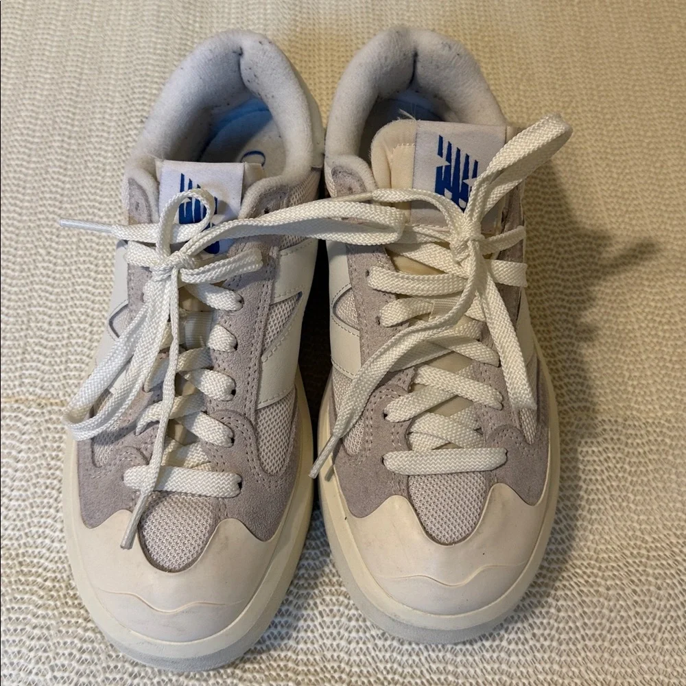 New Balance CT302 Mens 6  W 8 Shoes White Grey Sneaker Comfort Athletic Unisex